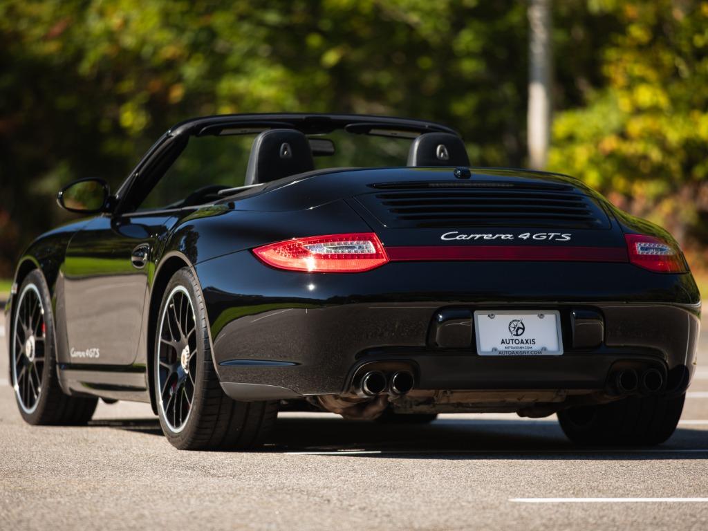2012 Porsche 911 - $79,997