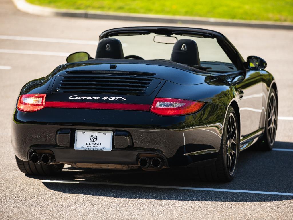 2012 Porsche 911 - $79,997