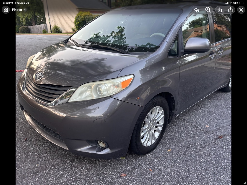 2011 Toyota Sienna - $9,500