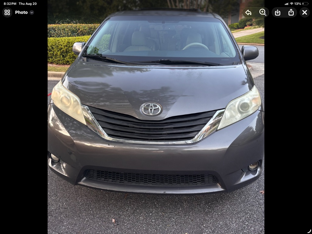 2011 Toyota Sienna - $9,500