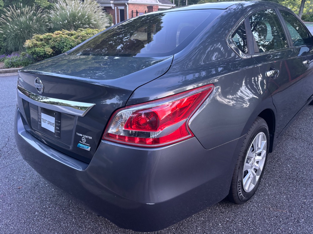 2013 Nissan Altima - $7,888