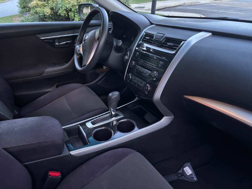 2013 Nissan Altima - $7,888