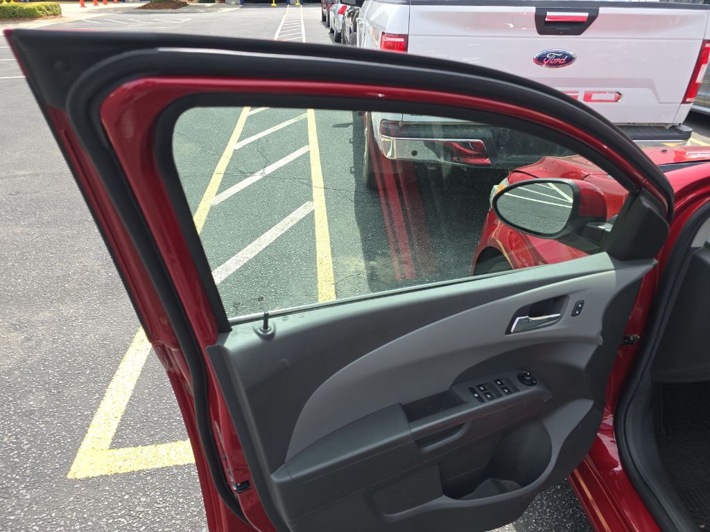2016 Chevrolet Sonic - $6,599