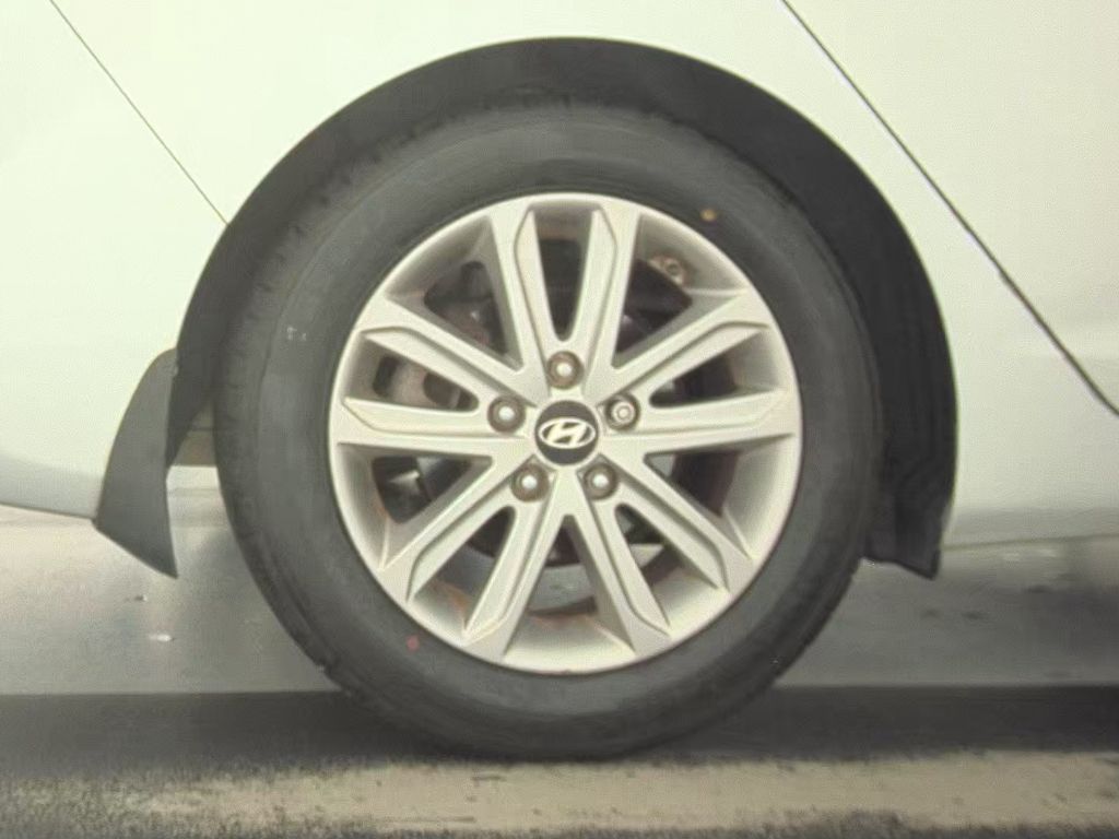 2015 Hyundai Elantra - $6,299