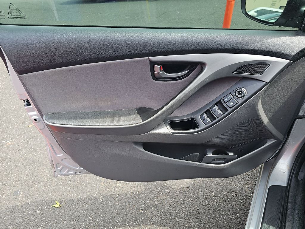2015 Hyundai Elantra - $6,299