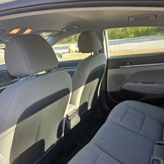 2017 Hyundai Elantra - $9,199