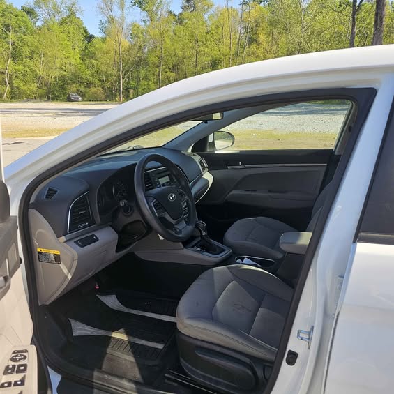 2017 Hyundai Elantra - $9,199