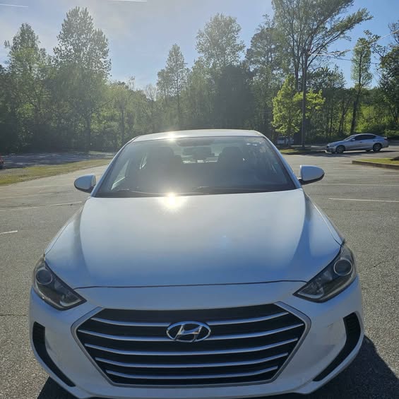 2017 Hyundai Elantra - $9,199