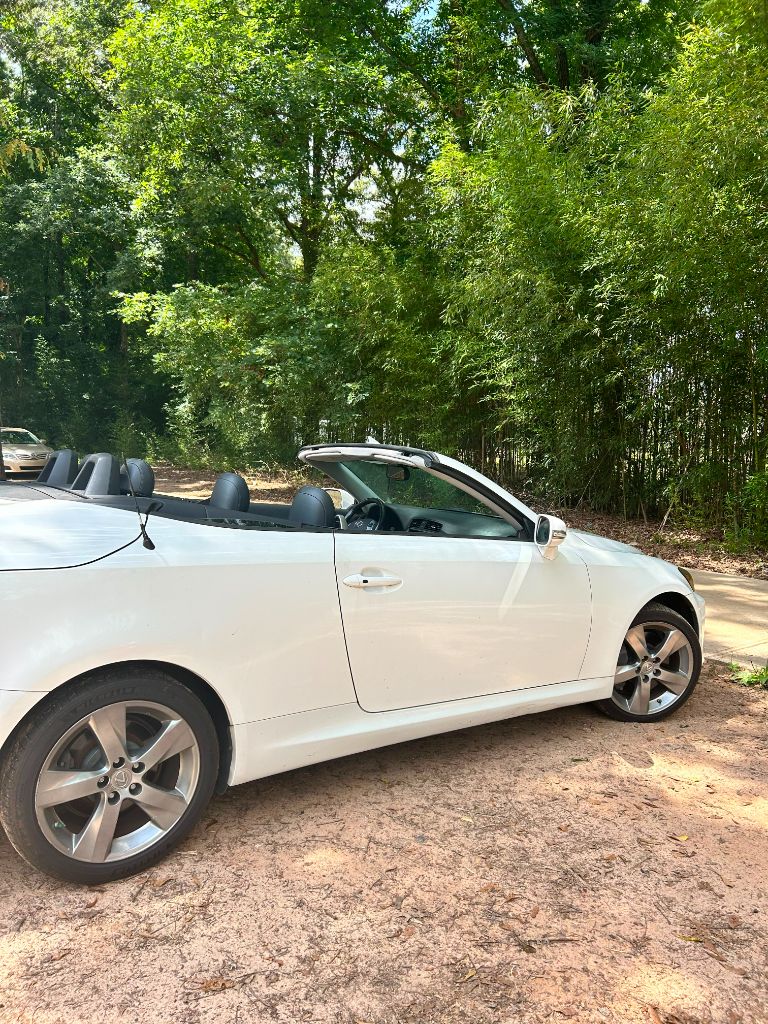 2011 Lexus IS - $9,999