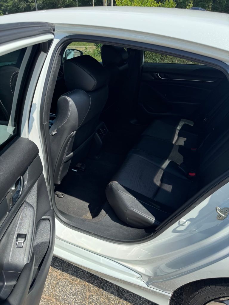 2019 Honda Accord - $17,999