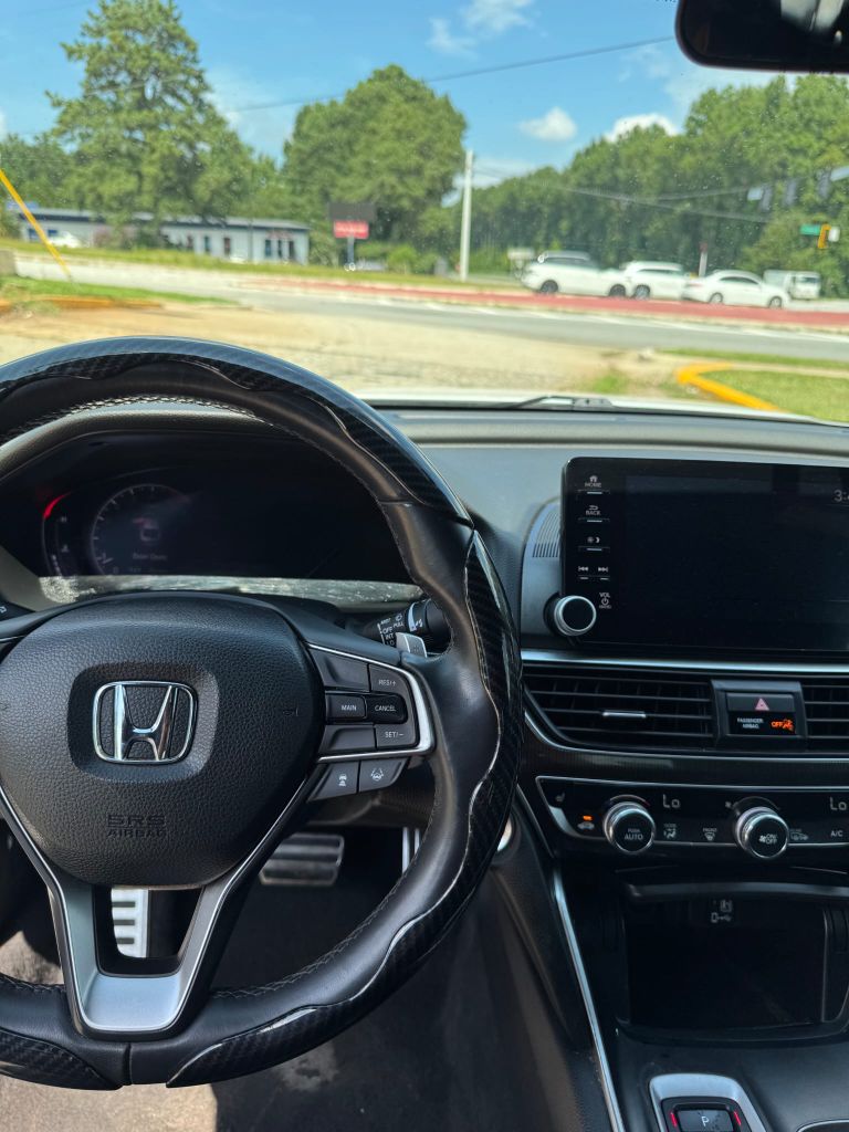 2019 Honda Accord - $17,999