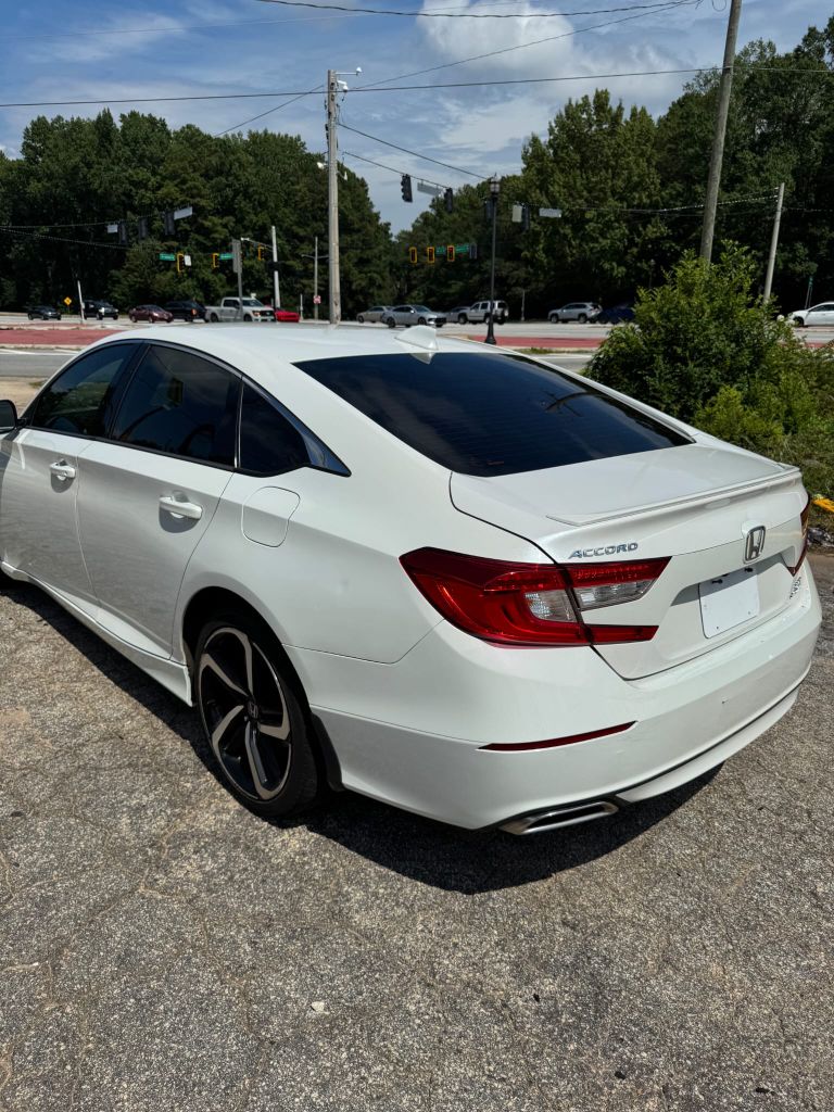 2019 Honda Accord - $17,999