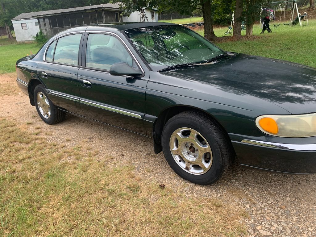 2002 Lincoln Continental