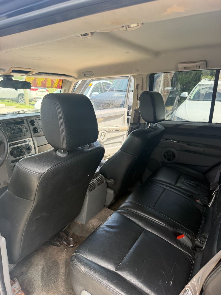 2006 Jeep Commander - $1,799