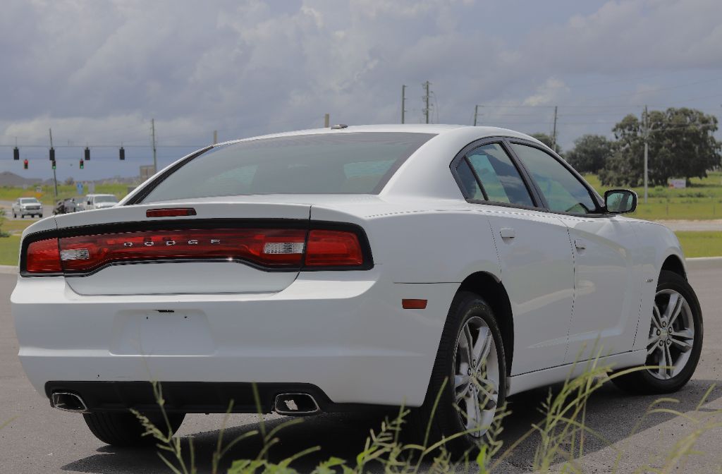 2013 Dodge Charger - $9,899