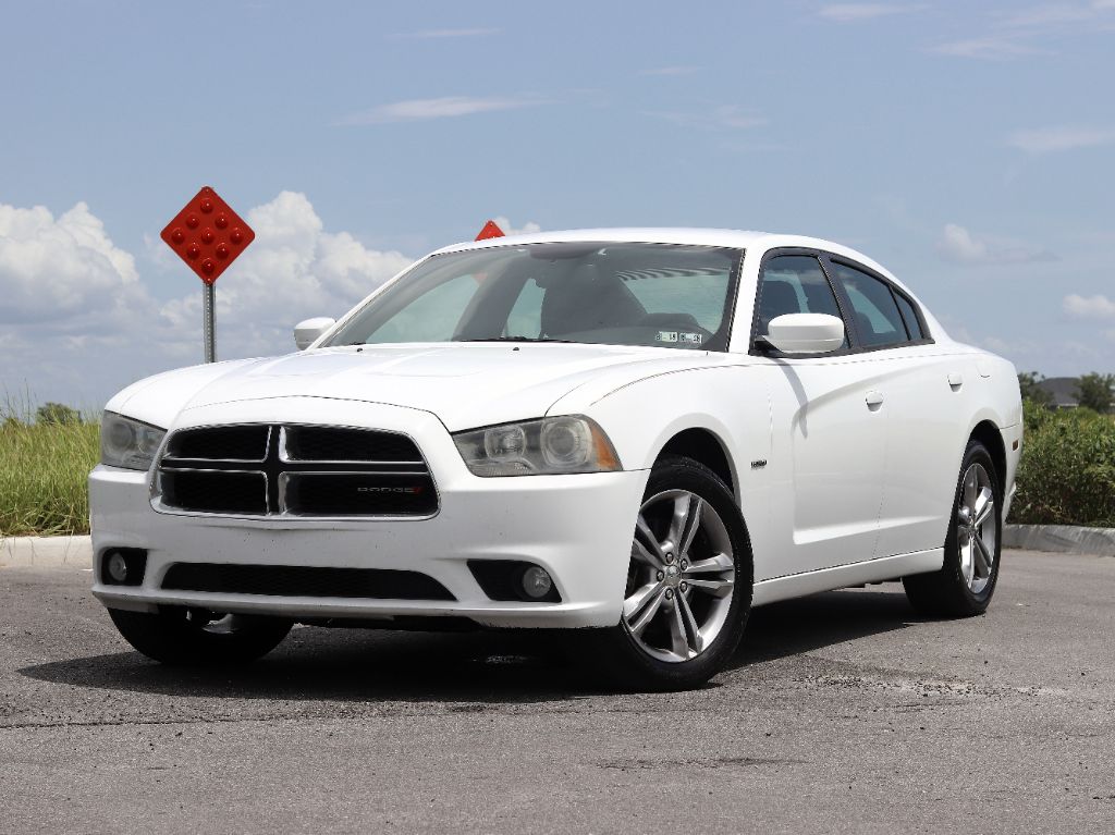 2013 Dodge Charger - $9,899