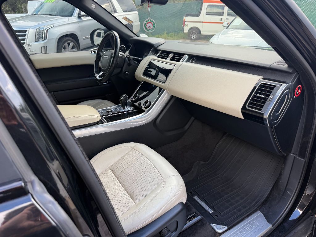 2018 Land Rover Range Rover Sport - $15,999