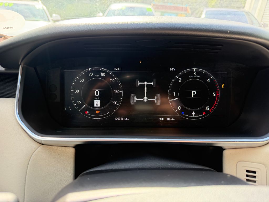 2018 Land Rover Range Rover Sport - $15,999