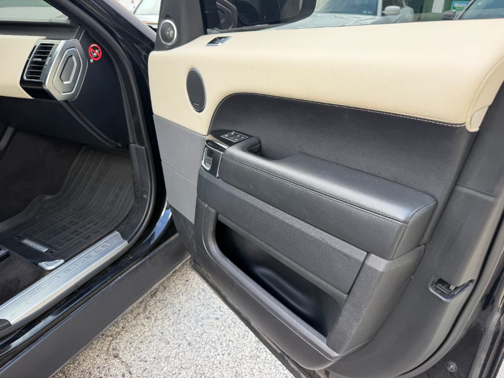 2018 Land Rover Range Rover Sport - $15,999
