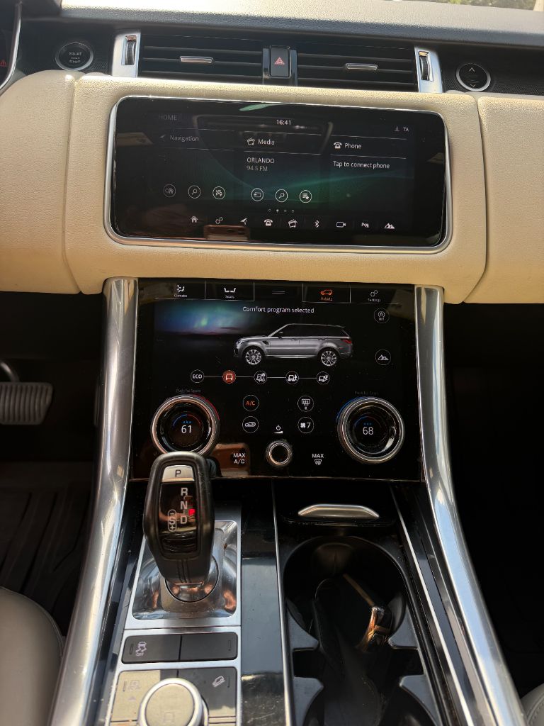 2018 Land Rover Range Rover Sport - $15,999