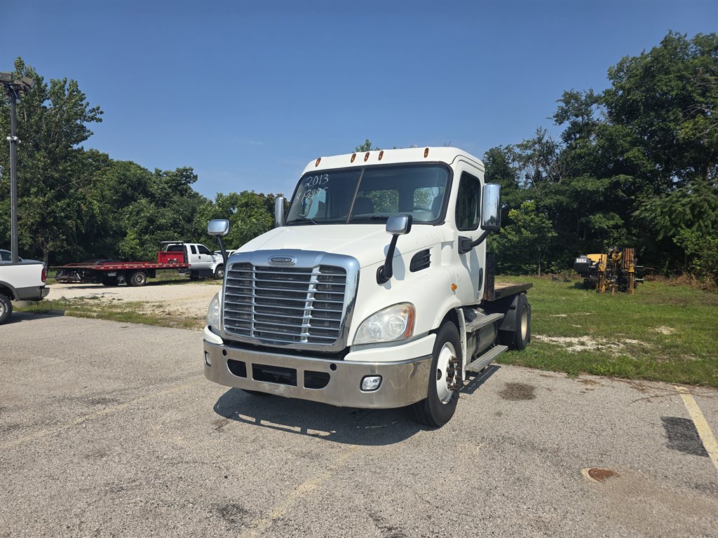 2013 Freightliner Cascadia - $13,995