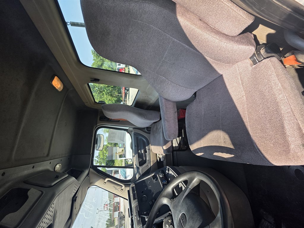 2013 Freightliner Cascadia - $13,995