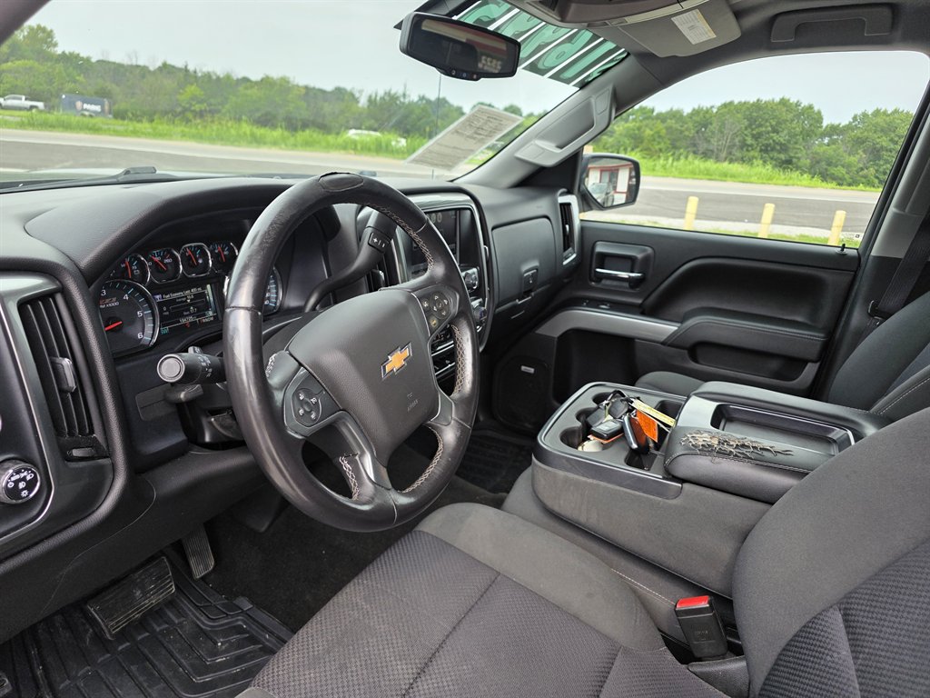 2015 Chevrolet Silverado - $16,995