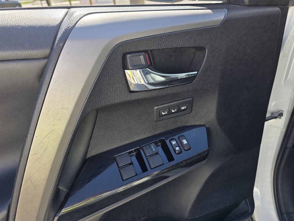 2016 Toyota RAV4 - $12,995