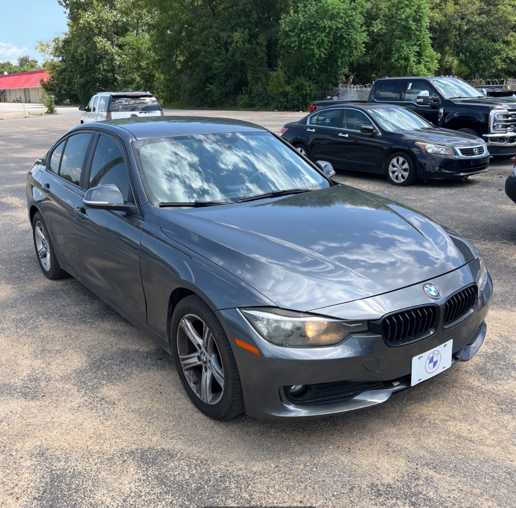 2015 BMW 320i - $8,699