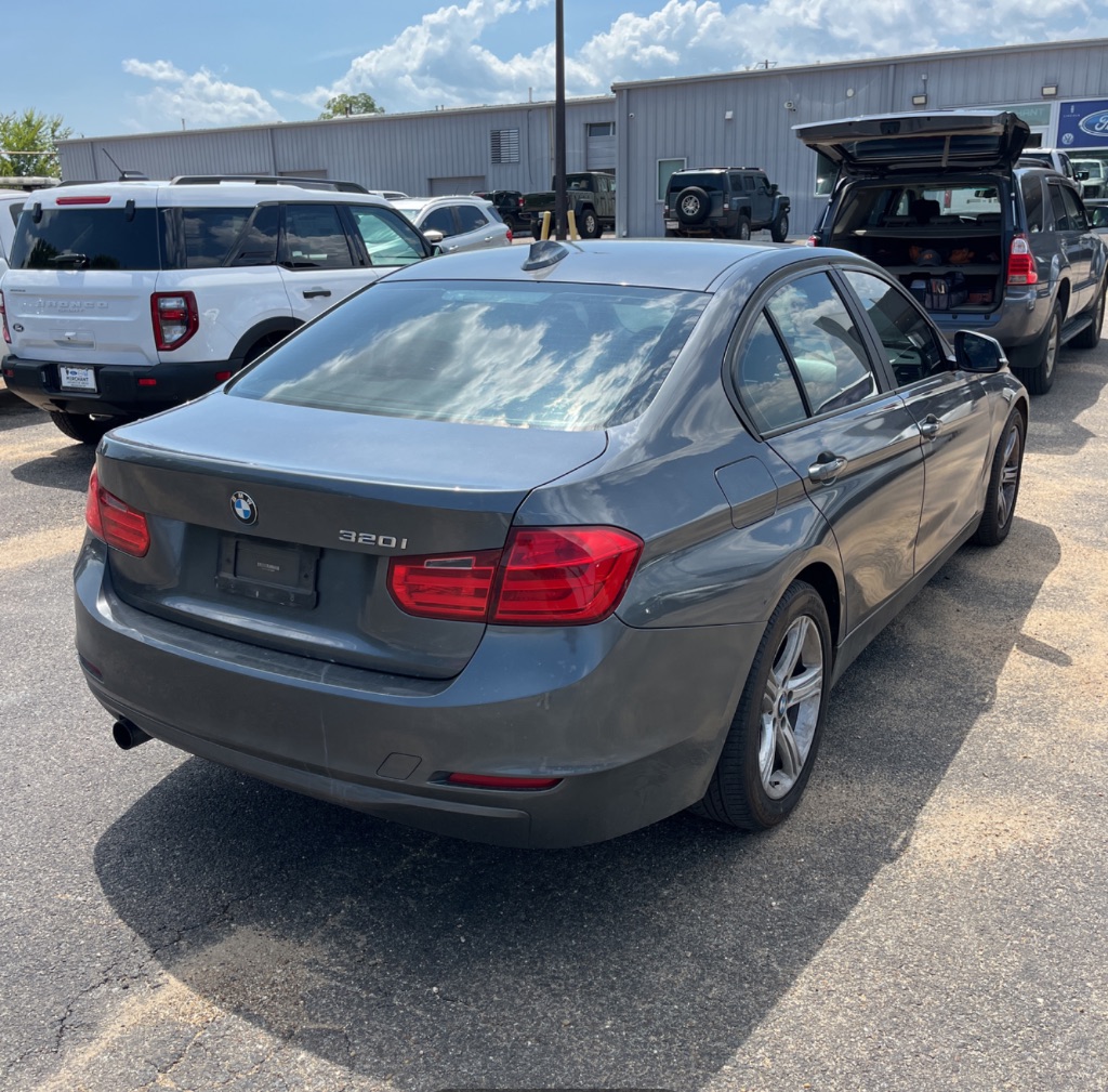 2015 BMW 320i - $8,699