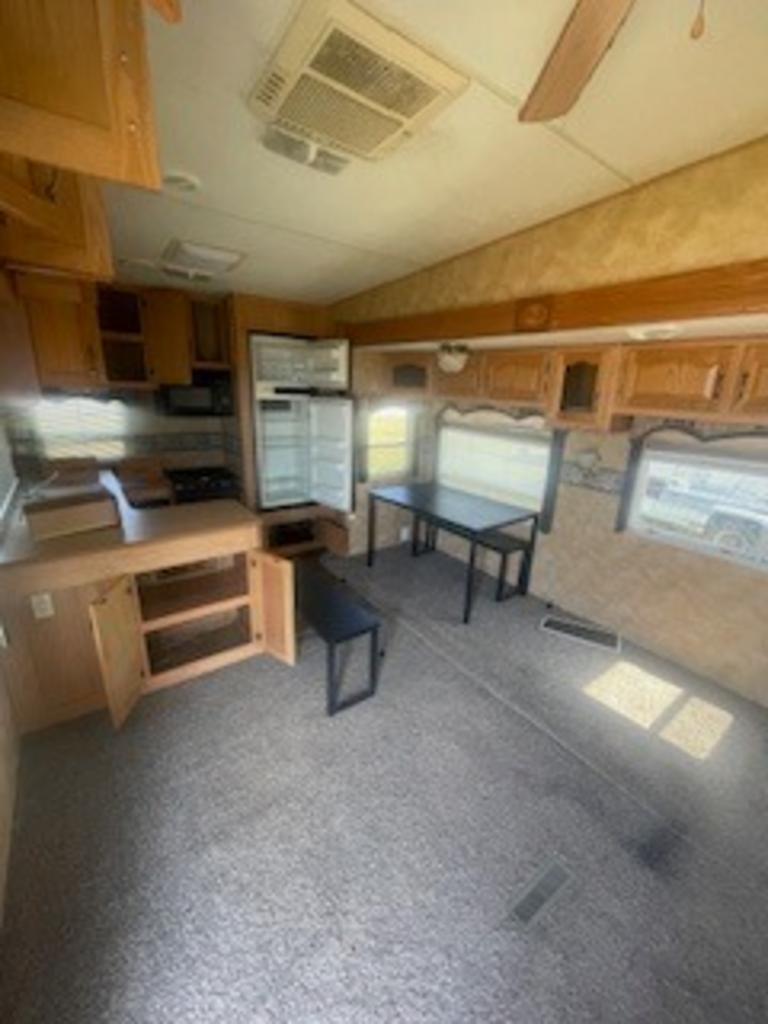 2005 Keystone Keystone - $13,999
