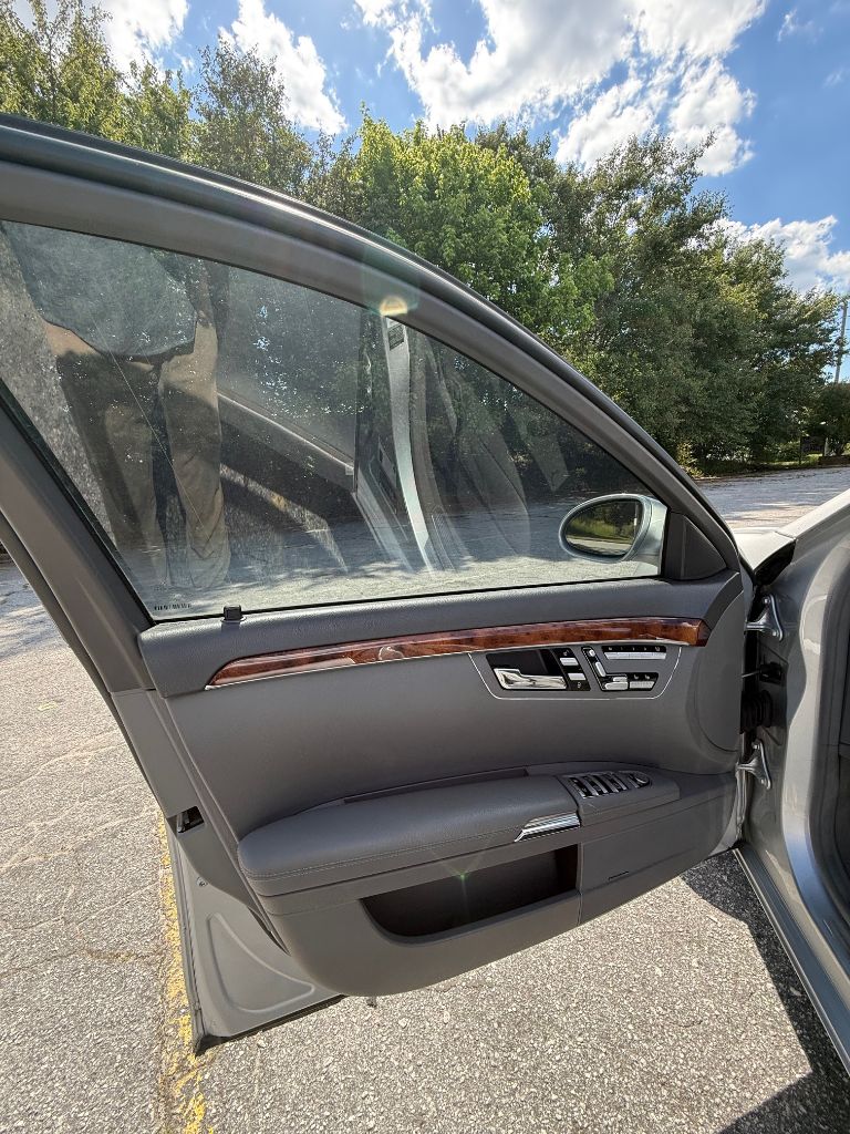 2007 Mercedes-Benz S-class - $6,000