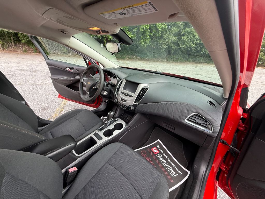 2017 Chevrolet Cruze - $8,500