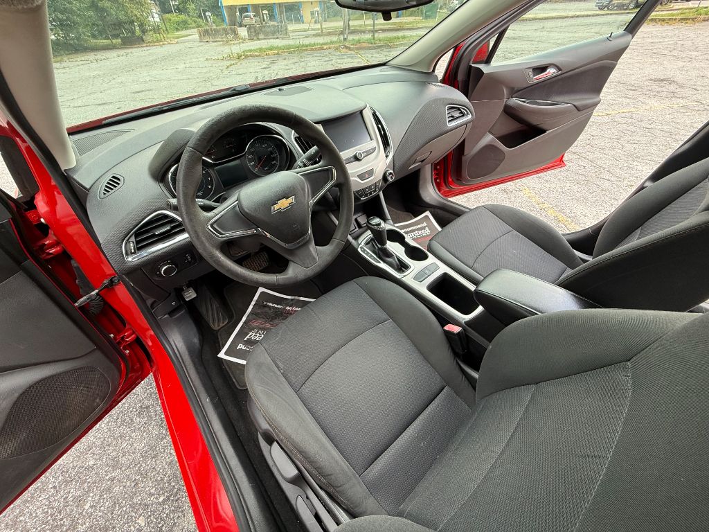 2017 Chevrolet Cruze - $8,500