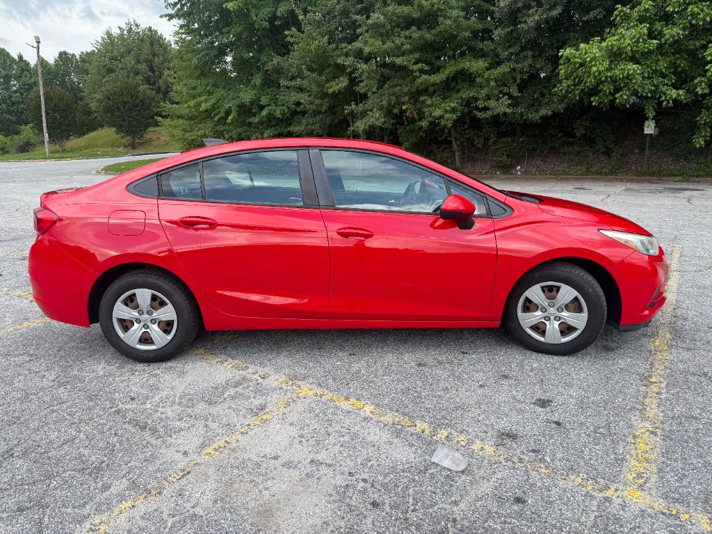 2017 Chevrolet Cruze - $8,500