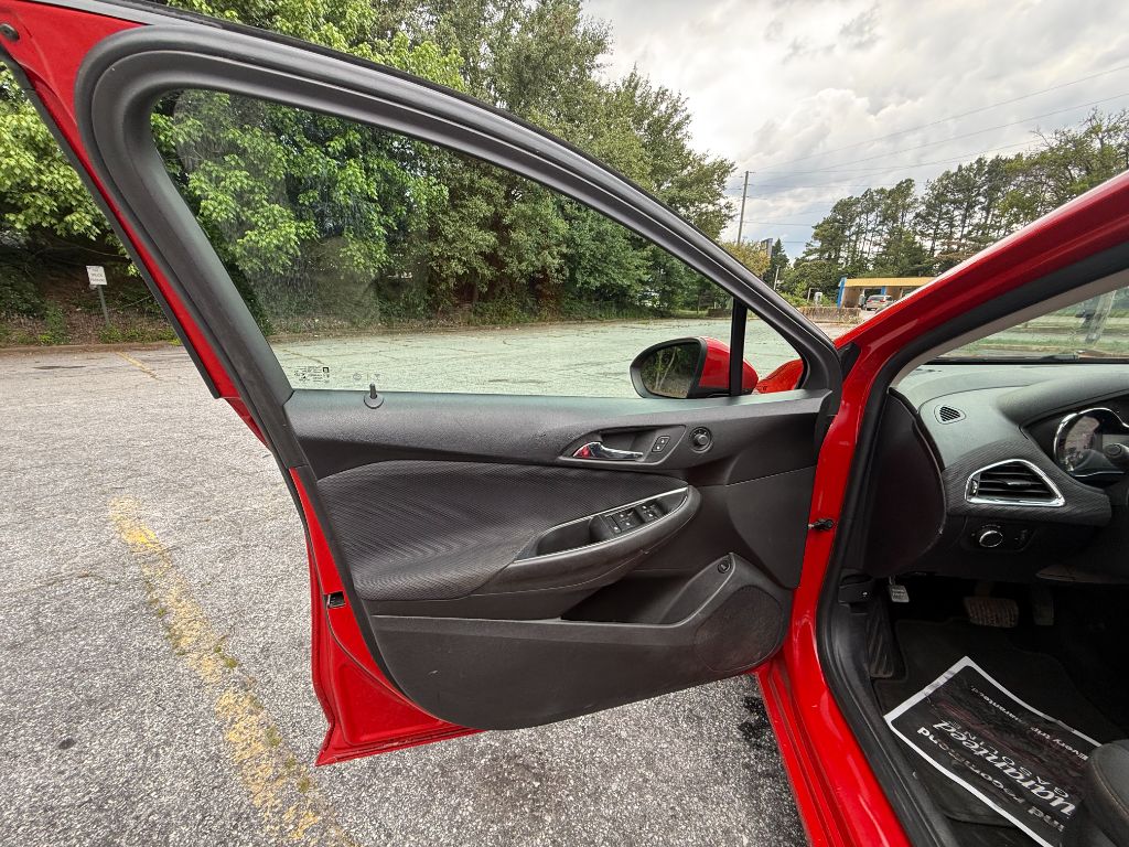 2017 Chevrolet Cruze - $8,500