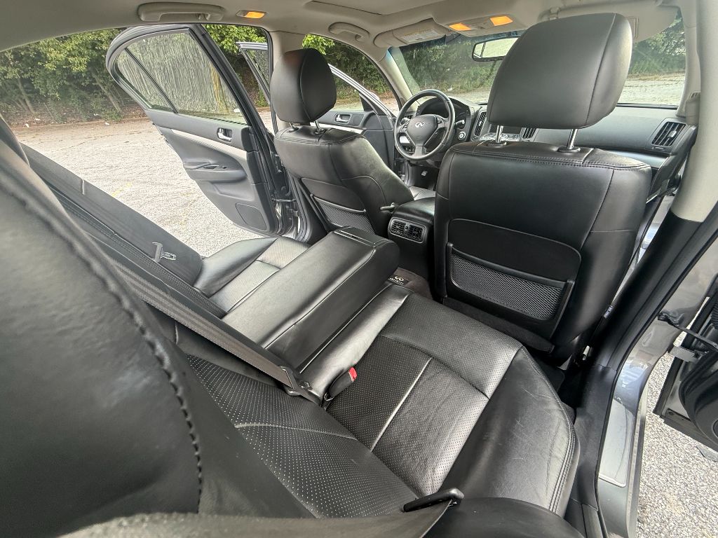 2012 INFINITI G - $10,500
