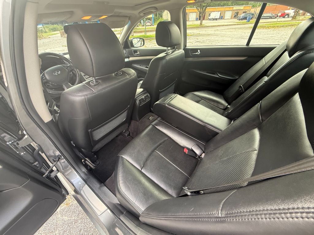 2012 INFINITI G - $10,500