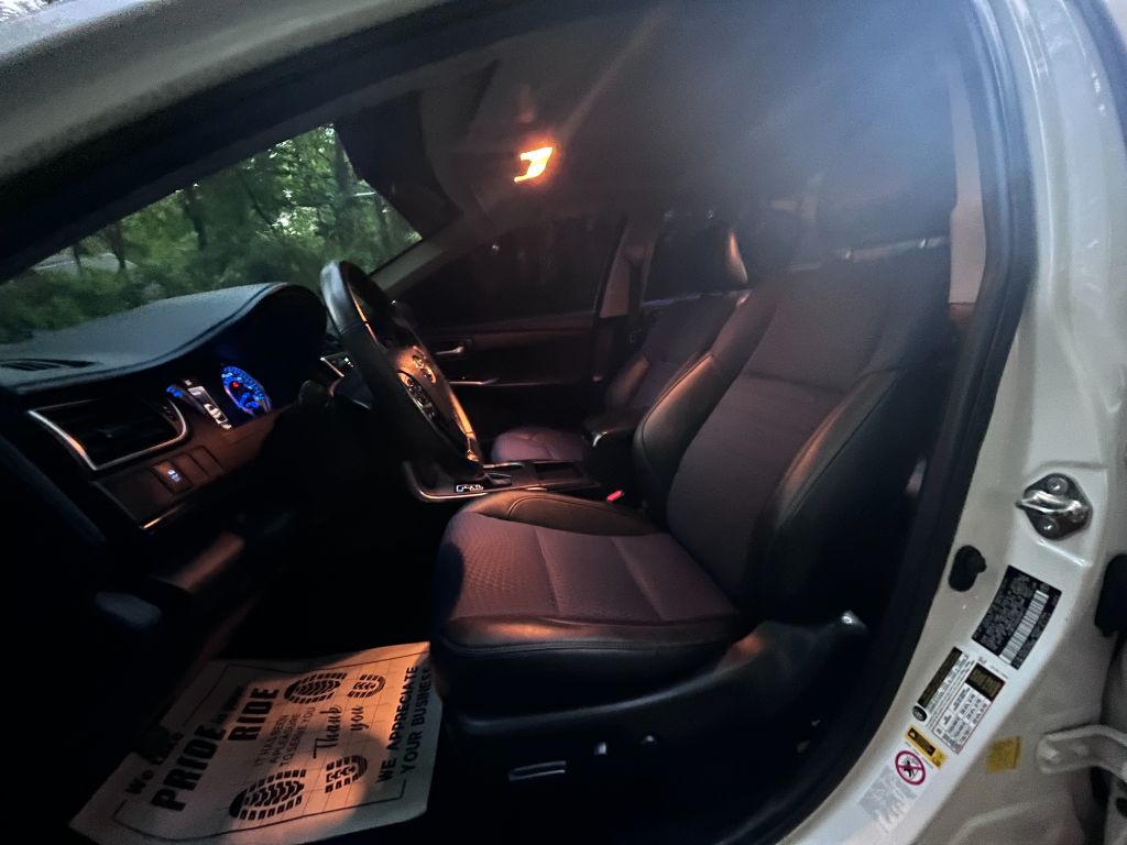 2016 Toyota Camry - $11,995