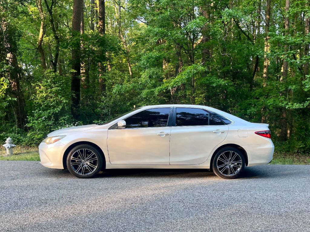 2016 Toyota Camry - $11,995