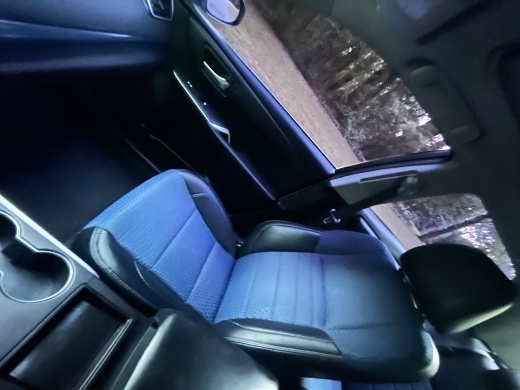 2016 Toyota Camry - $11,995