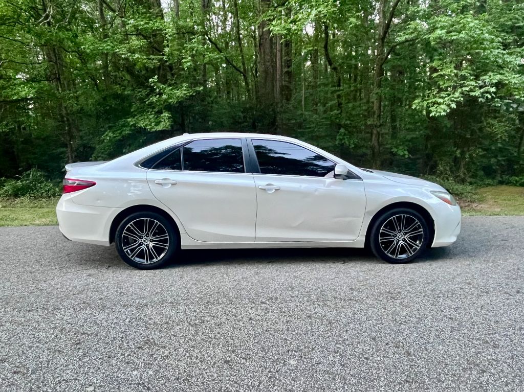 2016 Toyota Camry - $11,995