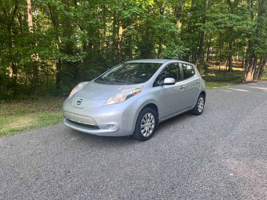 Silver 2017 Nissan LEAF S Hatchback Front-Wheel Drive Automatic