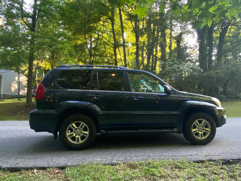 2004 Lexus GX - $8,995