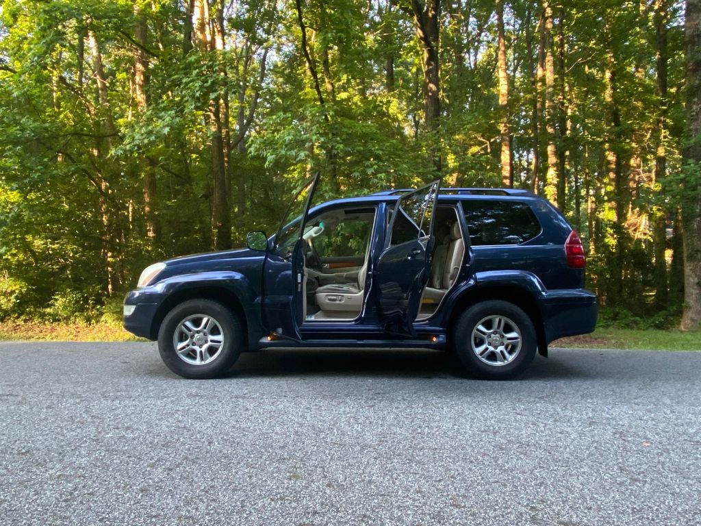 2004 Lexus GX - $8,995