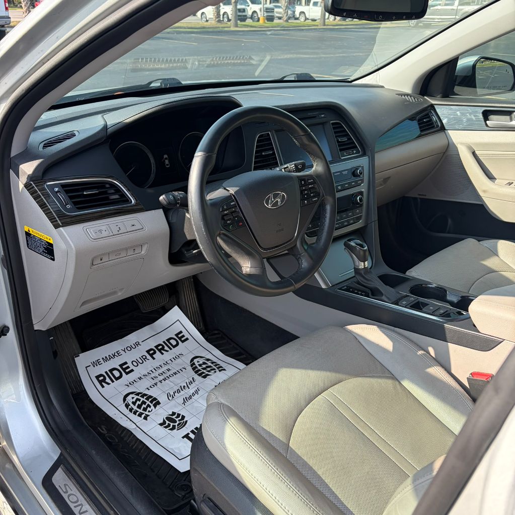 2017 Hyundai Sonata - $8,500