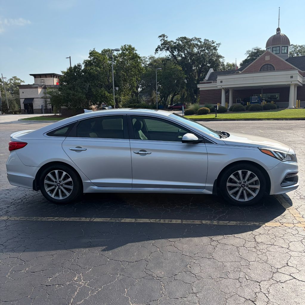 2017 Hyundai Sonata - $8,500