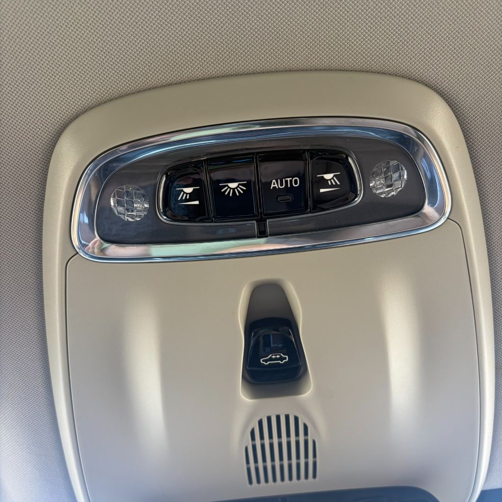 2016 Volvo XC90 - $11,500