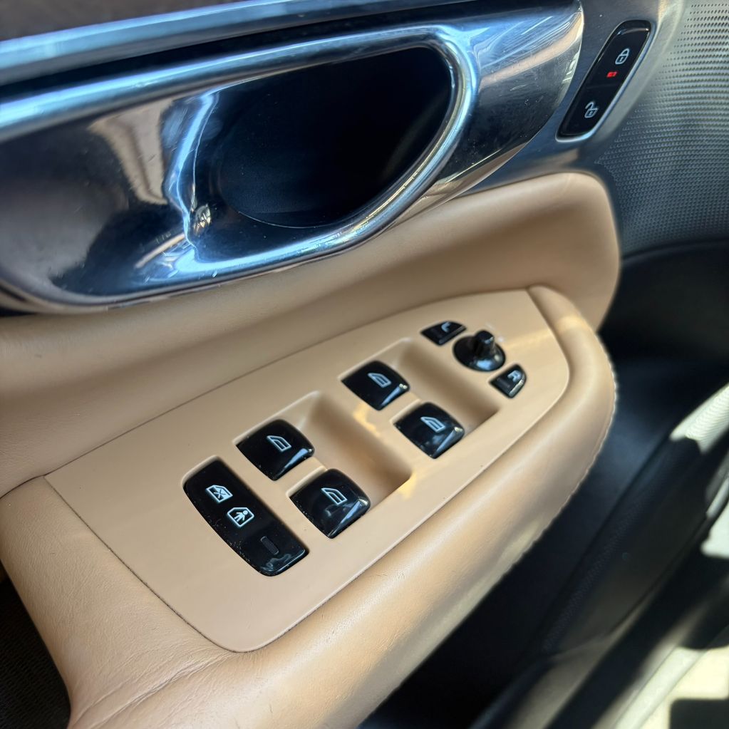 2016 Volvo XC90 - $11,500