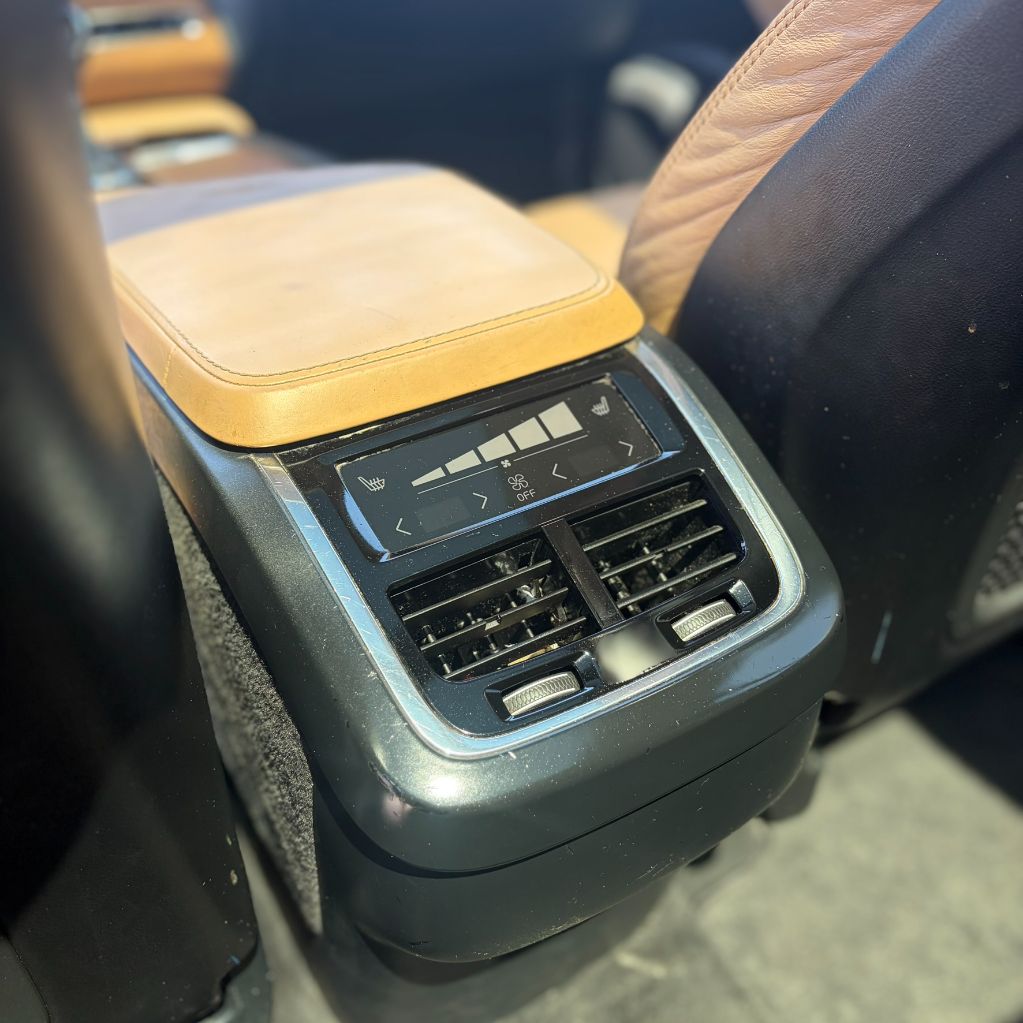 2016 Volvo XC90 - $11,500
